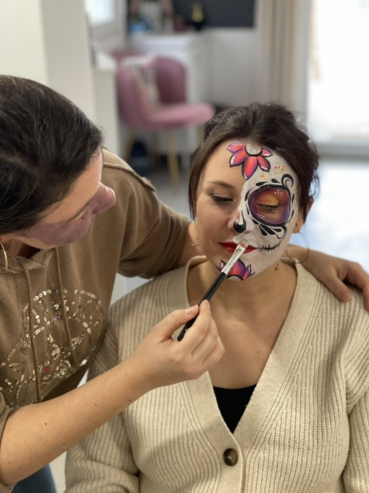 Lauranoe Facepainting, maquillage artistique, maquilleuse, maquillage enfant, maquillage adulte, festival, événements, anniversaires, paillettes, paillettes biodégradables, make up artistique, Alsace, France, Strasbourg
