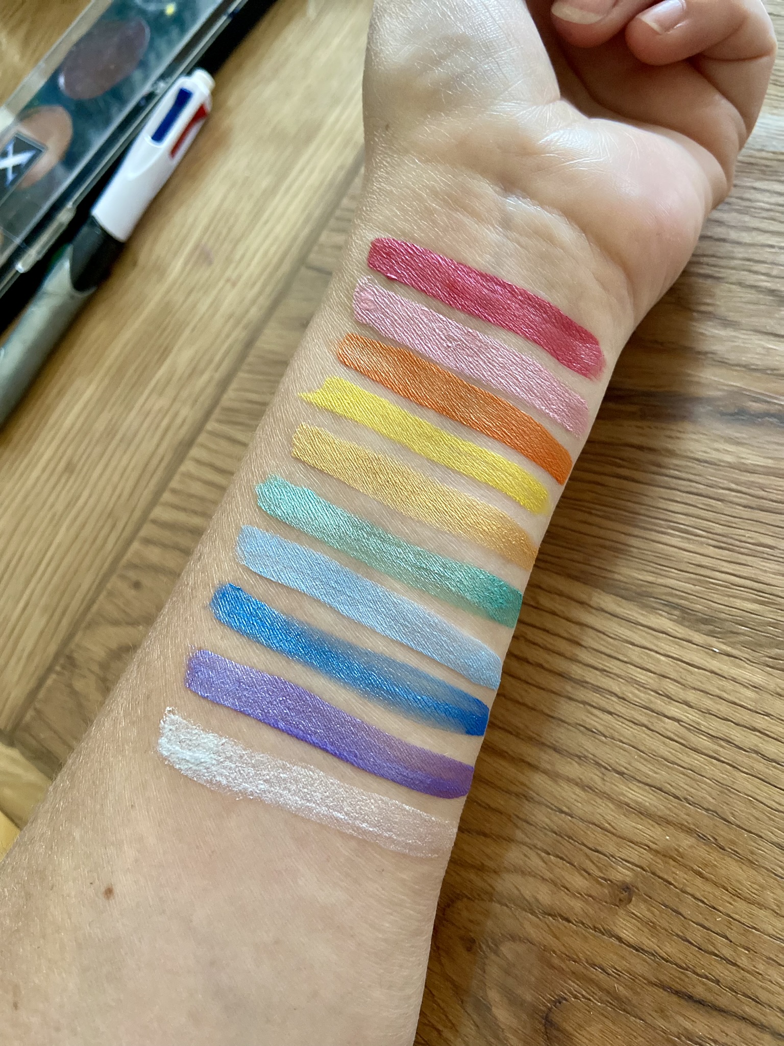 Lauranoe Facepainting, Bellypainting, stand de maquillage artistique, femme enceinte, grossesse, peinture sur le ventre, baby shower, séance photo, Maman, gender reveal, future maman, cadeau, alsace