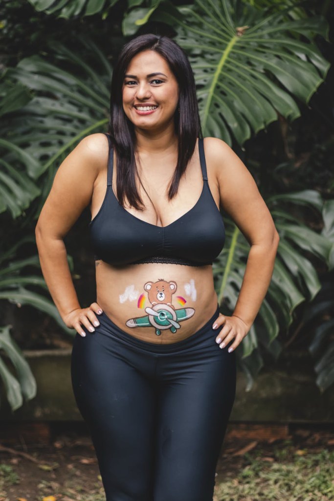 Bellypainting, maquillage artistique, femme enceinte, grossesse, peinture sur le ventre, baby shower, séance photo, Maman, gender reveal, future maman, cadeau, alsace