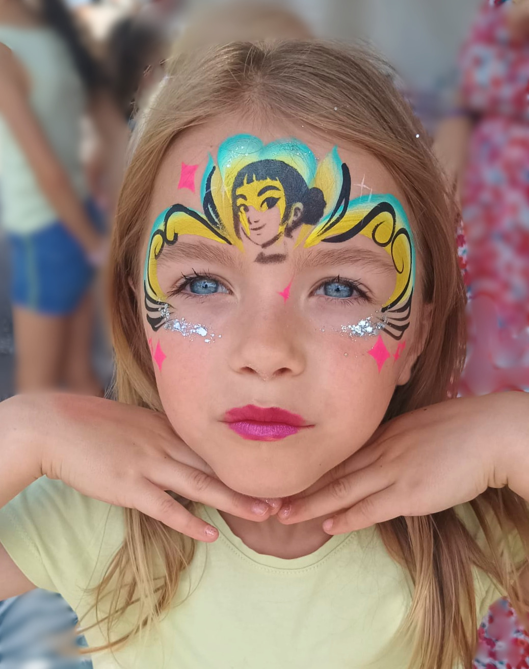 Lauranoe Facepainting, maquillage artistique, maquilleuse, maquillage enfant, maquillage adulte, festival, événements, anniversaires, paillettes, paillettes biodégradables, make up artistique, Alsace, France, Strasbourg, bellypainting, maquillage halloween, maquillage Rumi, Kpop, Kpop Demon Hunter