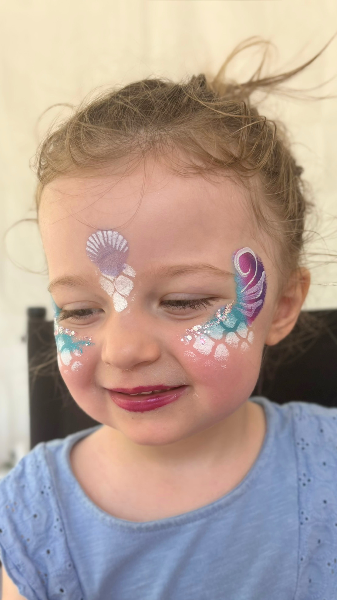 Lauranoe Facepainting, maquillage artistique, maquilleuse, maquillage enfant, maquillage adulte, festival, événements, anniversaires, paillettes, paillettes biodégradables, make up artistique, Alsace, France, Strasbourg, bellypainting, maquillage halloween