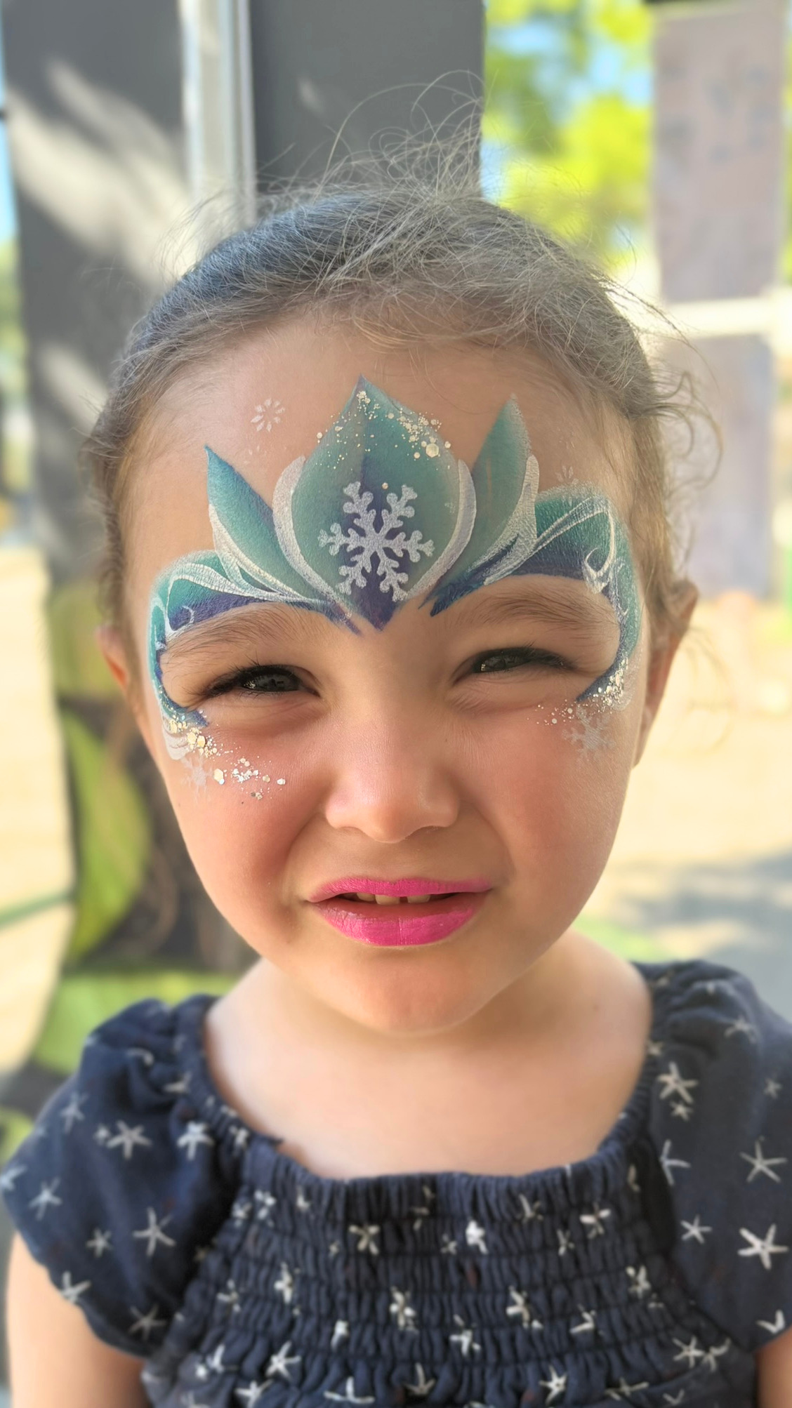 Lauranoe Facepainting, maquillage artistique, maquilleuse, maquillage enfant, maquillage adulte, festival, événements, anniversaires, paillettes, paillettes biodégradables, make up artistique, Alsace, France, Strasbourg, bellypainting, maquillage halloween, Reine des neiges